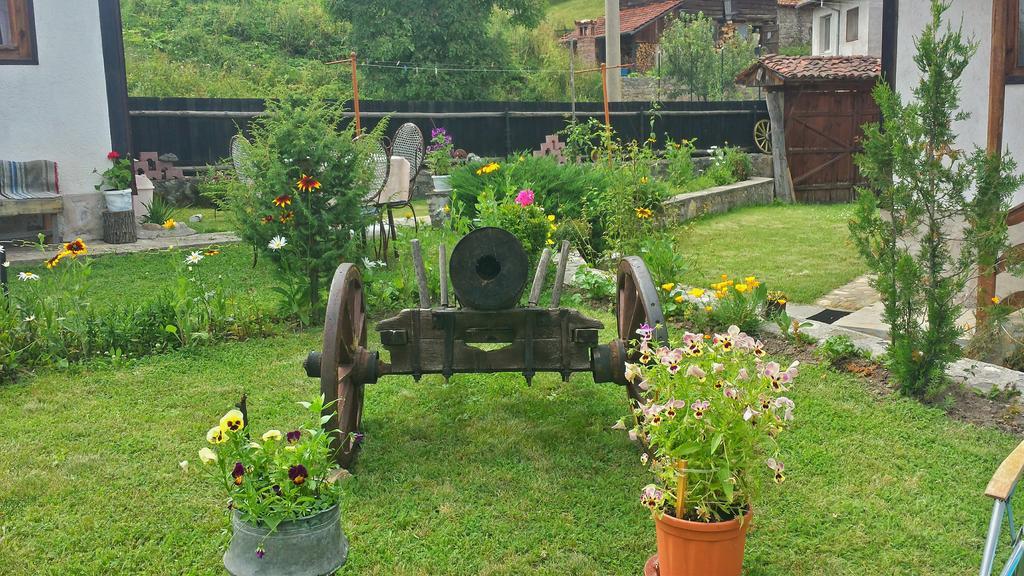 Mechta Guest House Koprivştitsa Dış mekan fotoğraf