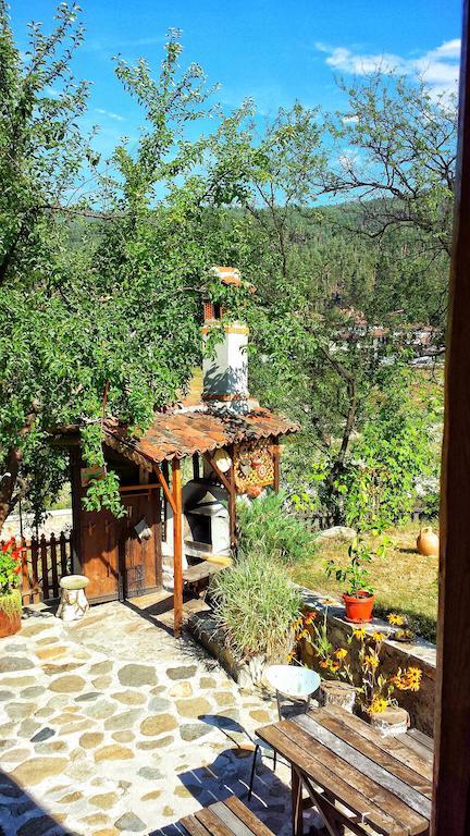 Mechta Guest House Koprivştitsa Dış mekan fotoğraf